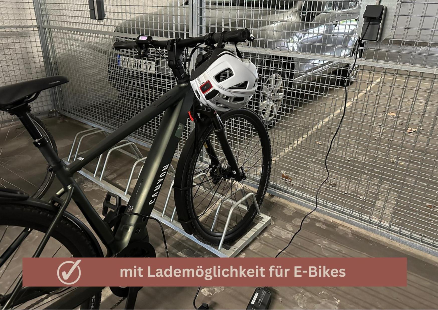 African-Style Apartment - Stadtnah, Parkplatz, E-Ladestation Fuer Auto & Fahrraeder, Gitterbox Fuer Fahrraeder, Fitnessstudio Koblenz  Luaran gambar
